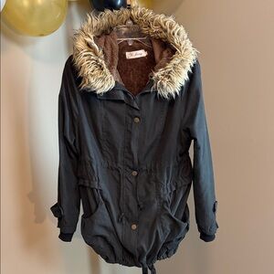 Yo Shang Women's Size Medium Black Faux Fur-Lined Light Weight Jacket Mob-Wife